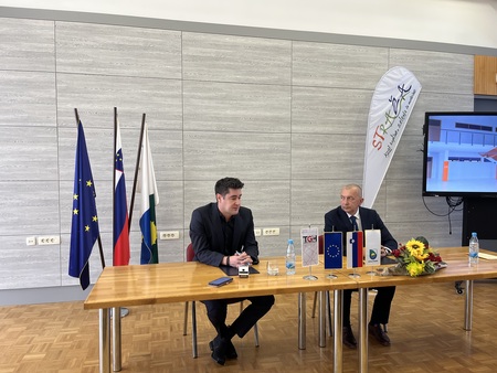 podpis pogodbe - vrtec 3